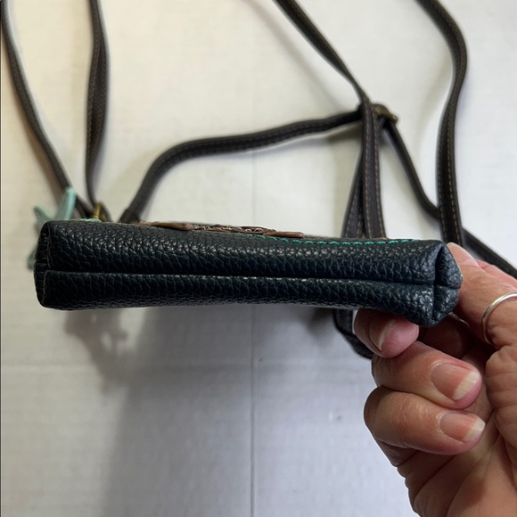 CHALA VEGAN GREEN/BLACK SEA TURTLES CONVERTIBLE POUCH CROSSBODY HANDBAG - Picture 10 of 16